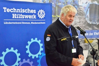 THW-Präsident Albrecht Broemme begrüßte beim Besuchertag die zahlreichen Gäste